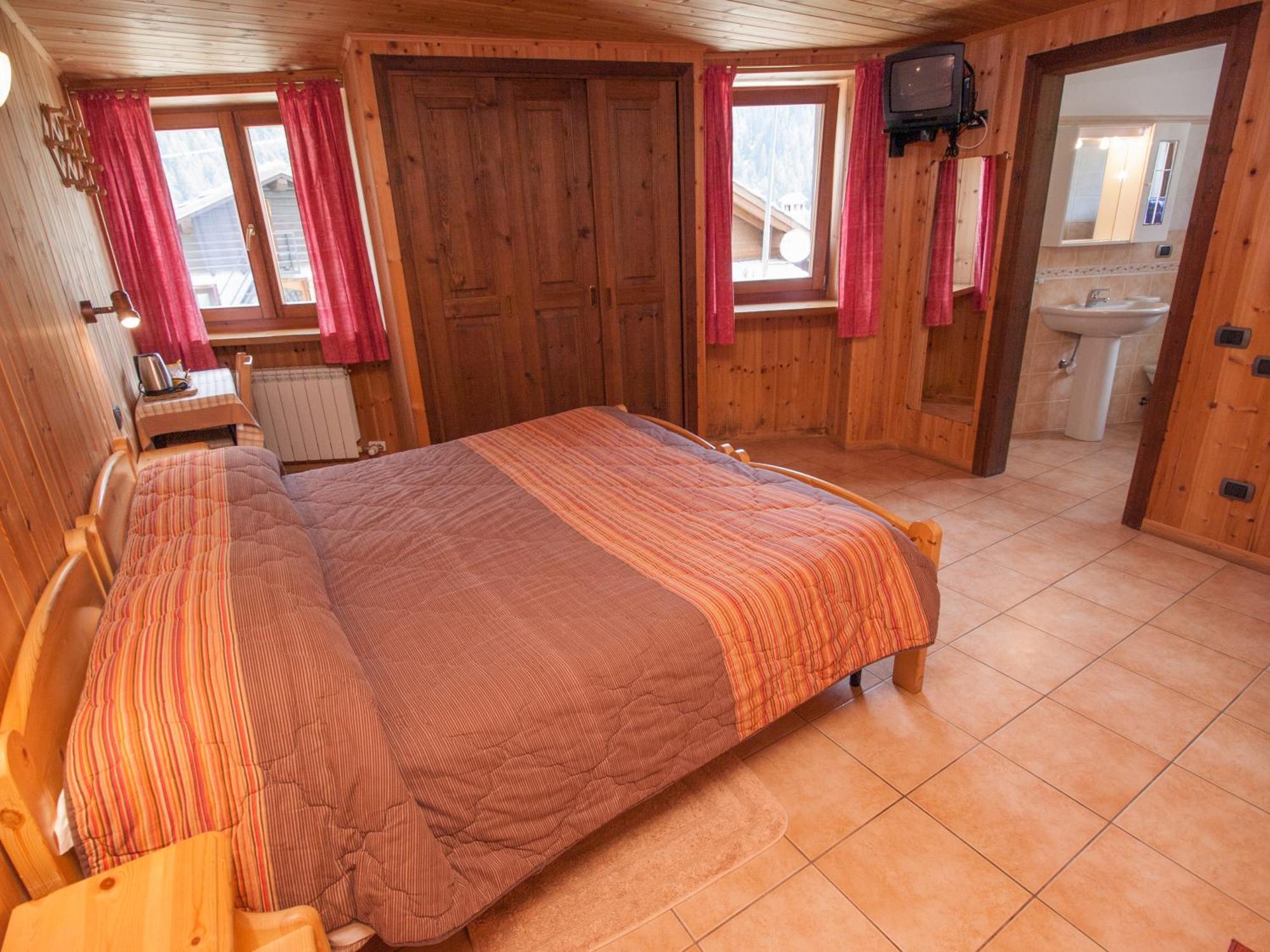 Le Vieux Rascard Chambres D'Hotes Champoluc Værelse billede