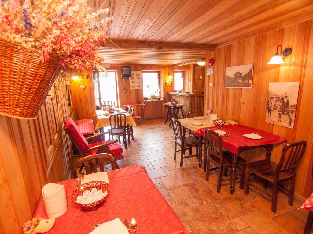 Le Vieux Rascard Chambres D'Hotes Champoluc Eksteriør billede