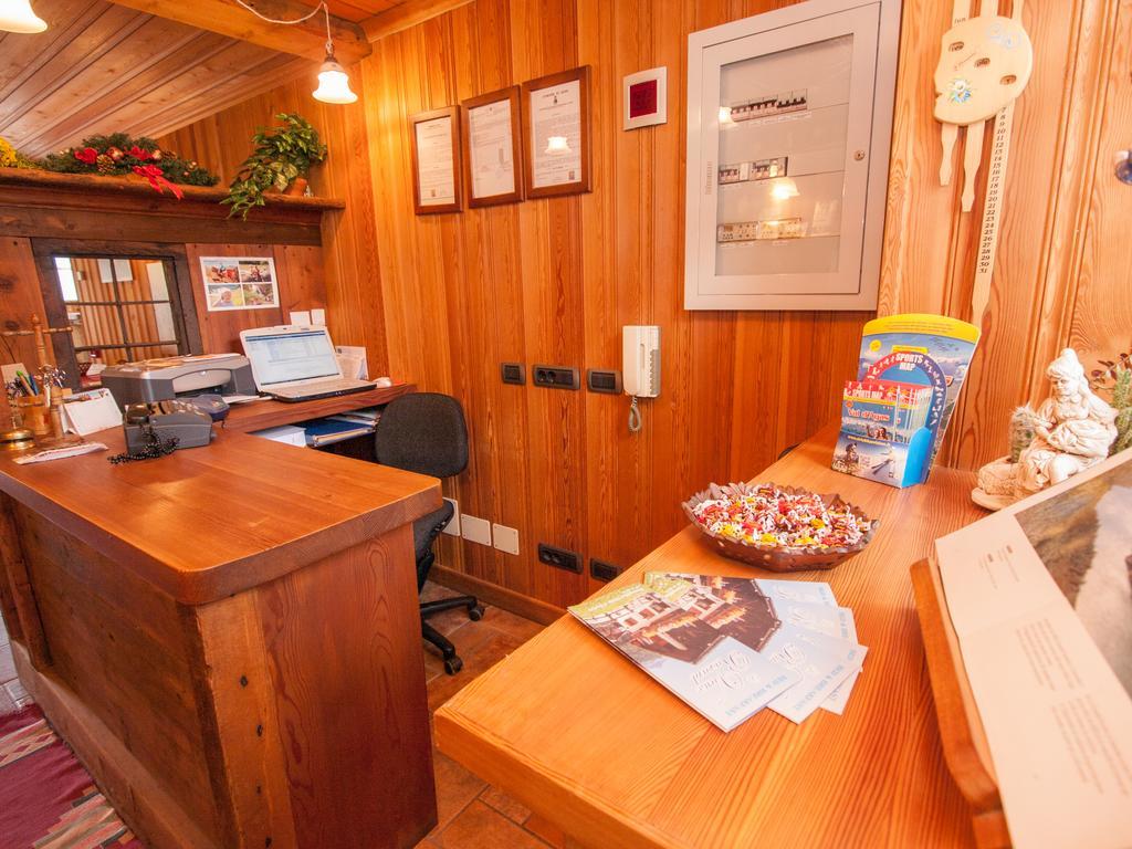 Le Vieux Rascard Chambres D'Hotes Champoluc Eksteriør billede