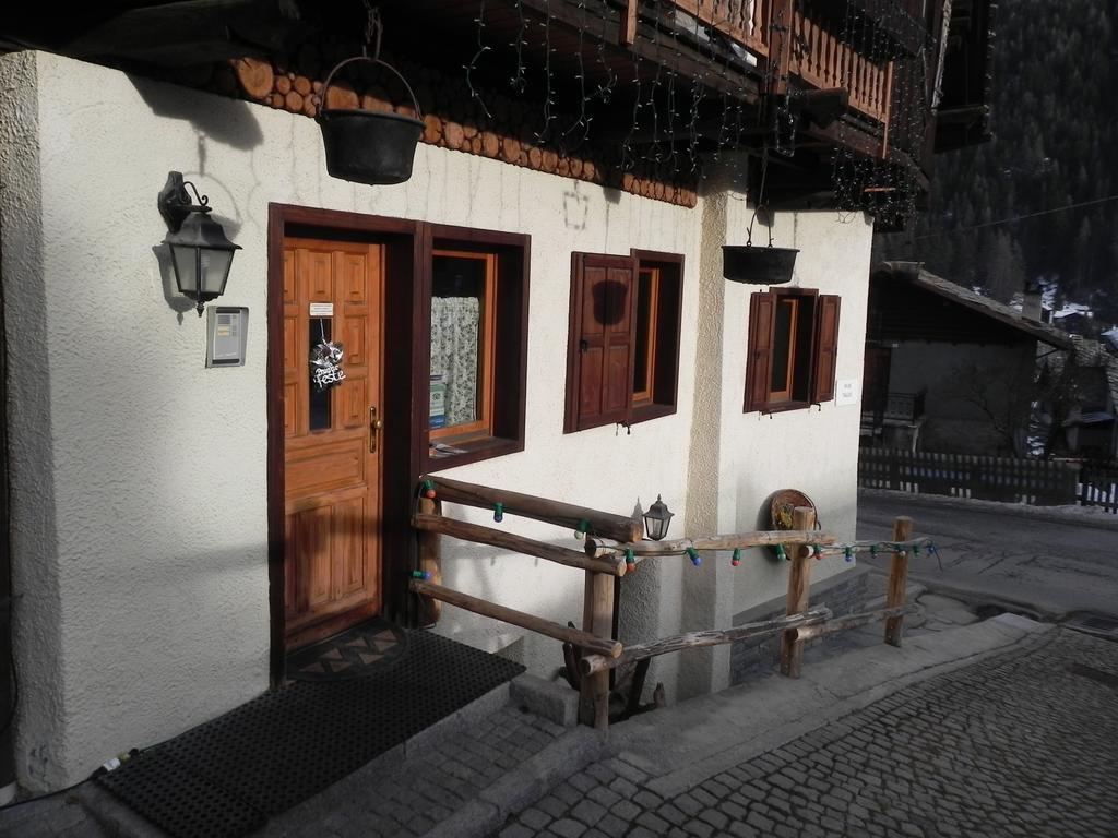 Le Vieux Rascard Chambres D'Hotes Champoluc Eksteriør billede